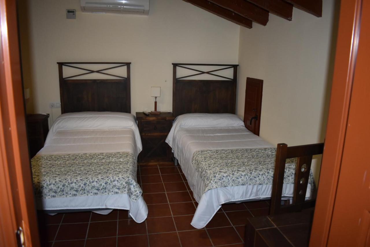 Hotel Rural El Refugio De Los Templarios Кабеса-дель-Буэй Экстерьер фото